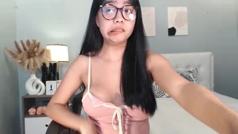 hotasian_gabby69 online show from 12/04/25, 01:42