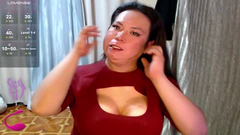 Snapshot of hotasian_mama chatting on 10/17/25, 08:50 Grace online show from 10/17/25, 08:50