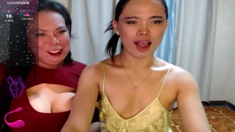 Snapshot of hotasian_mama chatting on 10/18/25, 08:15 Grace online show from 10/18/25, 08:15