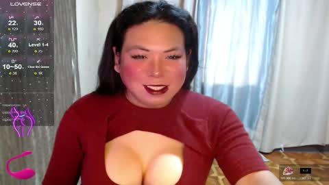 Snapshot of hotasian_mama chatting on 10/22/25, 07:41 Grace online show from 10/22/25, 07:41
