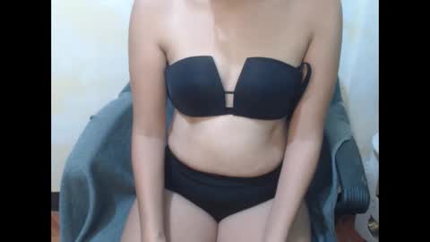 hotasianayra69 online show from 12/03/25, 04:05