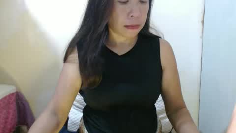 Snapshot of hotasianyue69 chatting on 12/03/25, 03:43 hotasianyue69 online show from 12/03/25, 03:43