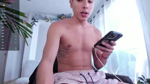 Snapshot of hotay_ chatting on 01/09/25, 06:04 Andrew xdres08 online show from 01/09/25, 06:04