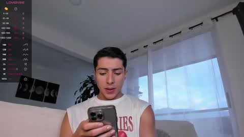 Snapshot of hotay_ chatting on 01/24/25, 10:41 Andrew xdres08 online show from 01/24/25, 10:41