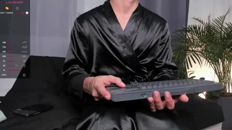 Snapshot of hotay_ chatting on 01/31/25, 02:58 Andrew xdres08 online show from 01/31/25, 02:58