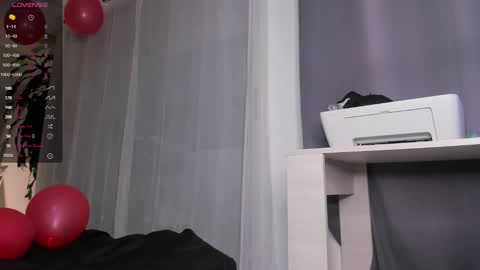 Snapshot of hotay_ chatting on 02/15/25, 05:09 Andrew xdres08 online show from 02/15/25, 05:09