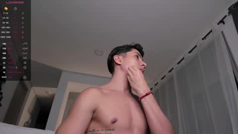 Snapshot of hotay_ chatting on 03/04/25, 12:50 Andrew xdres08 online show from 03/04/25, 12:50