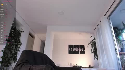 Snapshot of hotay_ chatting on 10/06/25, 10:40 Andrew xdres08 online show from 10/06/25, 10:40