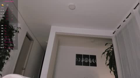 Snapshot of hotay_ chatting on 10/17/25, 11:18 Andrew xdres08 online show from 10/17/25, 11:18