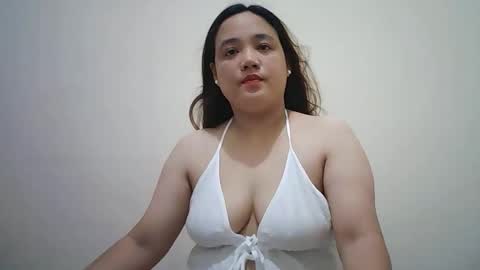 Snapshot of hotbabymomma chatting on 09/26/25, 01:42 Lynn online show from 09/26/25, 01:42