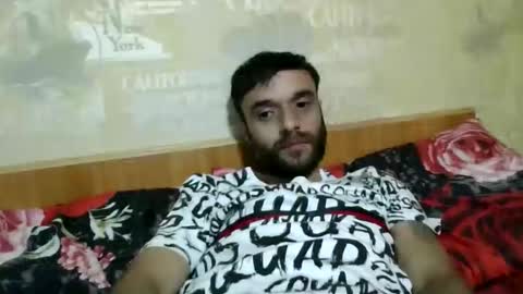 Snapshot of hotbodyboy879506 chatting on 05/26/26, 12:06 Mihai online show from 05/26/26, 12:06