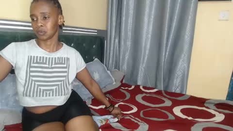 Snapshot of hotbooty001 chatting on 09/24/25, 04:32 spicy online show from 09/24/25, 04:32