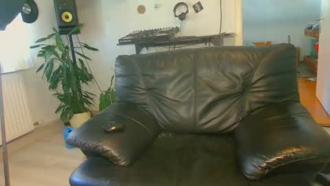 hotboy32891282 online show from 05/27/26, 02:03