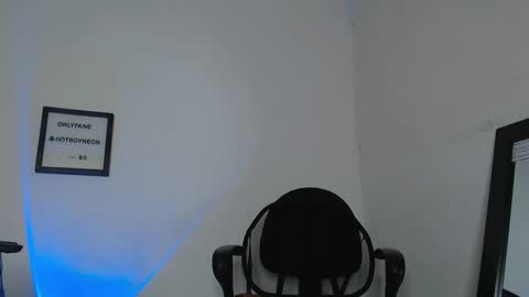 Alex Neon online show from 12/27/24, 11:42