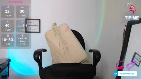 Snapshot of hotboyneon490 chatting on 11/08/25, 07:23 Alex Neon online show from 11/08/25, 07:23