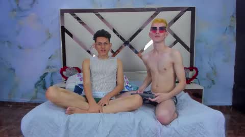 Snapshot of hotboyx_ chatting on 10/03/25, 06:32 DANIEL AND KEVIN online show from 10/03/25, 06:32