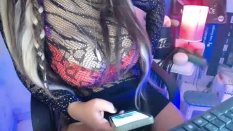 hotbritneyxx online show from 01/11/25, 08:54