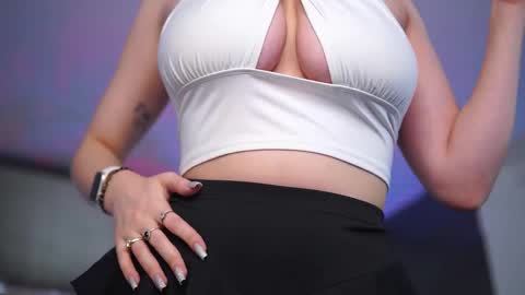 Snapshot of hotbustybabex chatting on 01/11/26, 09:47 Anais online show from 01/11/26, 09:47