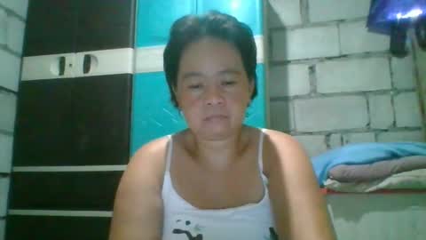 Snapshot of hotchicks4uxx chatting on 12/16/25, 01:16 hotchicks4uxx online show from 12/16/25, 01:16