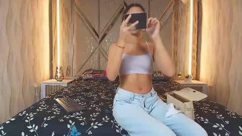hotcouple_222 online show from 06/05/26, 01:28