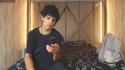 hotcouple_222 online show from 06/08/26, 01:22