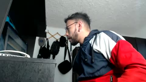 hotdereck33 online show from 02/19/25, 06:32