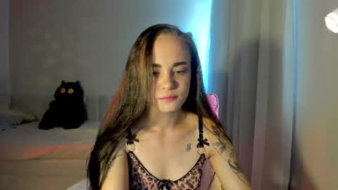 Snapshot of hotdevilsss chatting on 06/11/26, 02:53 SWEET DEVILS PUSSY online show from 06/11/26, 02:53