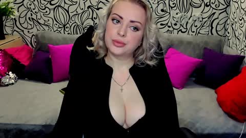 Snapshot of hotdreamhere chatting on 02/05/25, 11:02 Alice online show from 02/05/25, 11:02