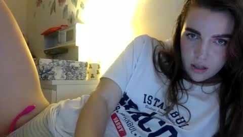 Snapshot of hoteffy chatting on 09/17/25, 07:43 effy online show from 09/17/25, 07:43