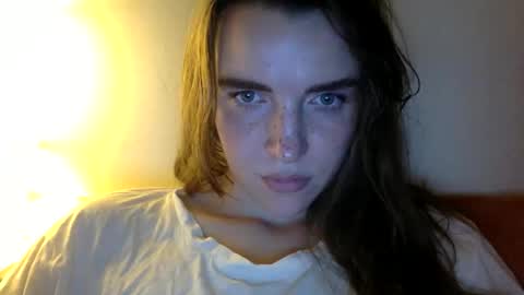 Snapshot of hoteffy chatting on 10/25/25, 10:15 effy online show from 10/25/25, 10:15