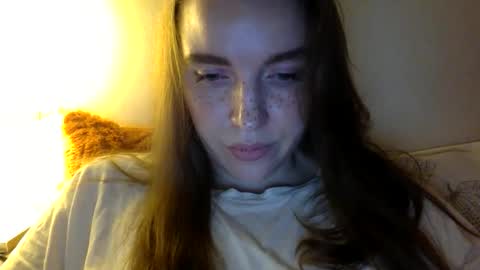 Snapshot of hoteffy chatting on 11/16/25, 09:09 effy online show from 11/16/25, 09:09