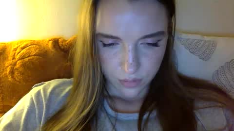 Snapshot of hoteffy chatting on 11/20/25, 08:41 effy online show from 11/20/25, 08:41