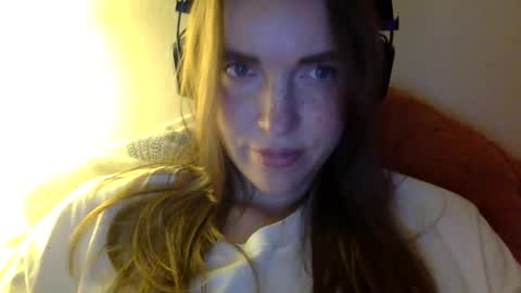 Snapshot of hoteffy chatting on 11/30/25, 09:08 effy online show from 11/30/25, 09:08