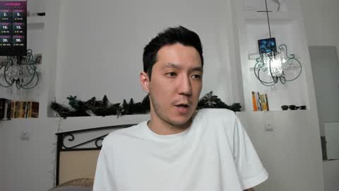 Snapshot of hotel_california_ chatting on 01/29/25, 10:37 Anna 23   Archie 25  online show from 01/29/25, 10:37