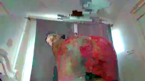 hotfalling706077 online show from 12/28/24, 08:58