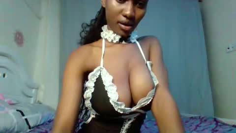 hotfalling706077 online show from 12/31/24, 08:34