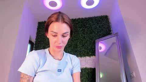 hotfallingdevil online show from 06/06/26, 05:23