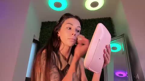 hotfallingdevil online show from 06/14/26, 04:58