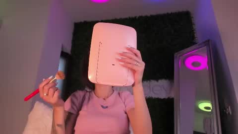 hotfallingdevil online show from 06/16/26, 03:42