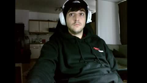 Snapshot of hotfilled chatting on 10/13/25, 01:33 Mephisto667 online show from 10/13/25, 01:33