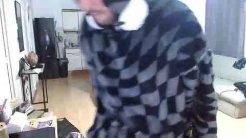 Snapshot of hotfilled chatting on 10/17/25, 04:53 Mephisto667 online show from 10/17/25, 04:53