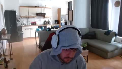 Snapshot of hotfilled chatting on 10/19/25, 12:06 Mephisto667 online show from 10/19/25, 12:06