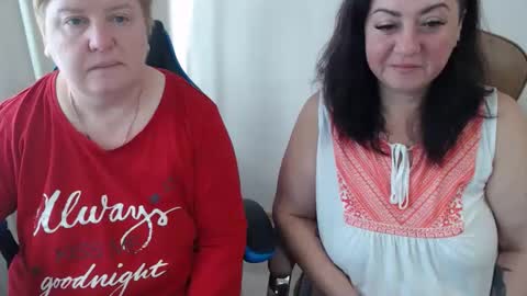 Snapshot of hotfiremommy chatting on 10/12/25, 06:23 LimonkaFire online show from 10/12/25, 06:23