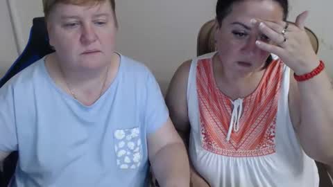 Snapshot of hotfiremommy chatting on 10/12/25, 06:29 LimonkaFire online show from 10/12/25, 06:29