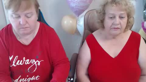 Snapshot of hotfiremommy chatting on 10/21/25, 07:31 LimonkaFire online show from 10/21/25, 07:31