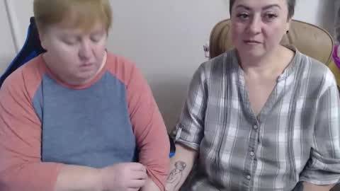 Snapshot of hotfiremommy chatting on 10/24/25, 03:08 LimonkaFire online show from 10/24/25, 03:08