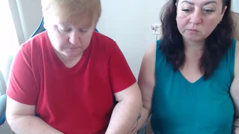 Snapshot of hotfiremommy chatting on 10/26/25, 08:09 LimonkaFire online show from 10/26/25, 08:09