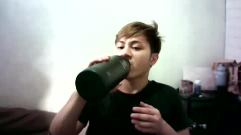 hotfucker_drei online show from 11/10/25, 06:23