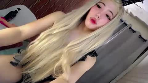 hotfucking_queen1111 online show from 06/25/26, 08:19