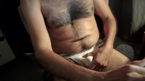 Snapshot of hotfurry79 chatting on 01/16/25, 04:17 Hot Furry online show from 01/16/25, 04:17